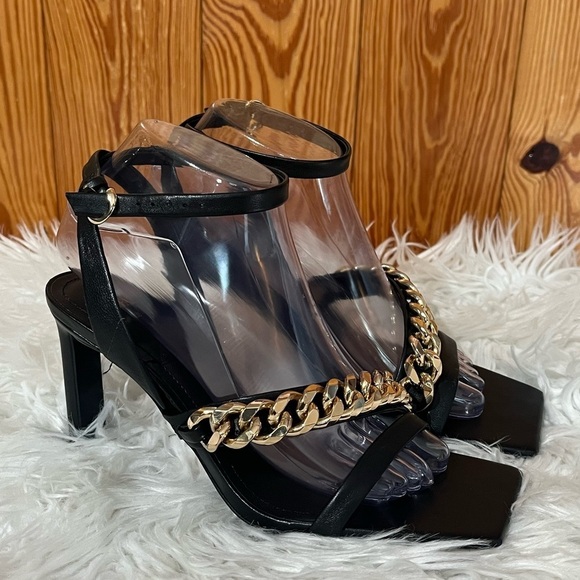 ZARA Heeled Black Leather Sandals Chunky Gold Chain Detail - Picture 2 of 15